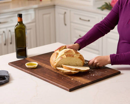 Best wooden chopping board with unique cutting board designs in walnut and maple wood for healthy kitchen use.